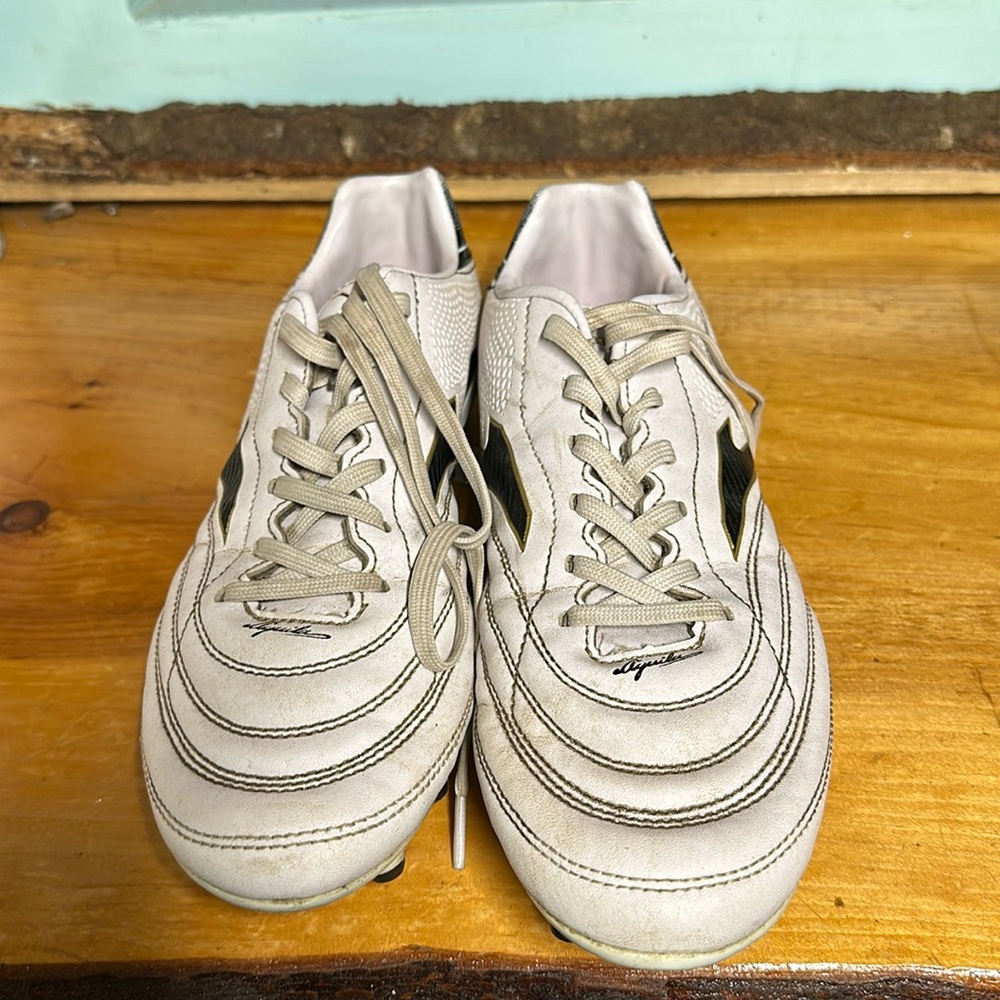 Soccer cleats